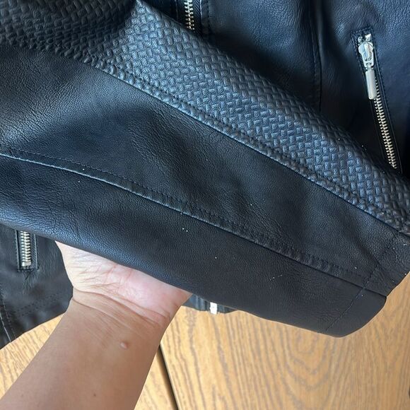 Baccini Black Faux Leather Jacket Size XL - Picture 9 of 11